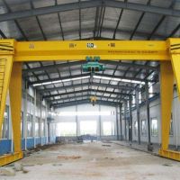 鎮(zhèn)江丹陽(yáng)龍門(mén)吊起重機(jī)。行吊安裝