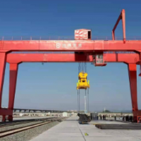 天津門式起重機(jī)維修保養(yǎng)